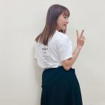 平祐奈、白のライブTシャツに黒のロングスカートのコーデが「めっちゃかわいい」と話題