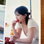 HKT48・田中美久、黒ミニワンピで美尻ラインをキワドく見せつけ！