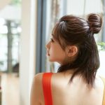HKT48・田中美久、デコ出し＆お団子ヘアで届ける『かわセクシー』！