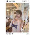 「こぼれんばかりの」鈴木くるみ、バンドゥビキニからのぞく「ロマンの丘」披露！ファン熱狂！