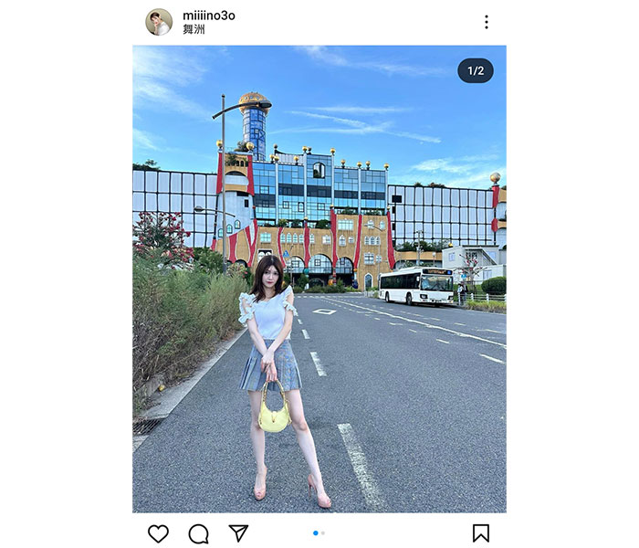 フリーモデル・KM、ミニスカートからのぞくスタイル抜群美脚に視線がクギ付け!