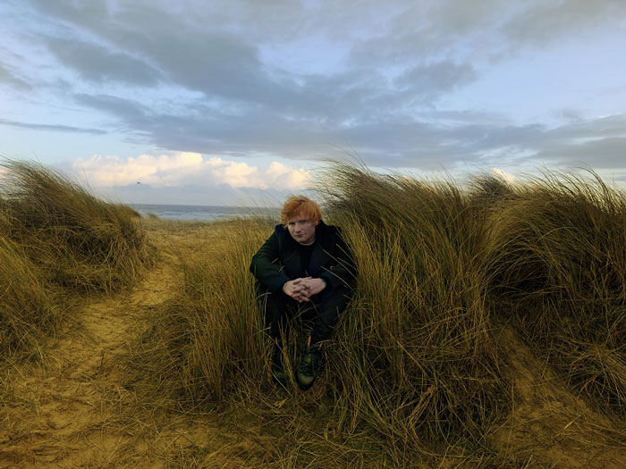Ed Sheeran(エド・シーラン)、新アルバム『AUTUMN VARIATIONS』が9月29日（金）にリリース決定！