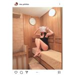 雪平莉左、ワンショルの水着でむっちり裏ももチラリ「可愛くてセクシー」「スタイル、カッコいいです。」とファン歓喜