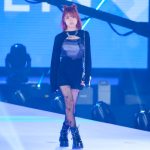 MINAMI、クールな流し目にズキュン！全身ブラックで会場のハートを鷲掴み！＜KANSAI COLLECTION 2023 A/W＞