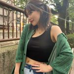 HKT48・田中美久、緑のカーディガンから美くびれチラリ「セクシー」「カッコよすぎる」とファン歓喜