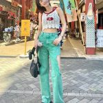 新唯、スタイル抜群私服姿で登場!「足が長すぎて、もはや全部足。」