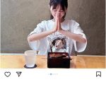 齋藤飛鳥、大きな口でうなぎをパクり！豪快な食べっぷりを披露