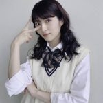 若月佑美、久しぶりの制服姿で登場!「制服のマネキン」ポーズでファン沸かす