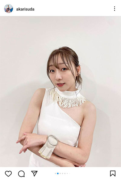 須田亜香里、セクシーな真っ白ドレスで美脚をチラリ「色気半端ないです」「女王様」とファン歓喜