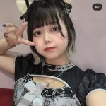大人気TikToker・ちなぷぷ、猫耳×胸元がひらいたフリフリ衣装で登場！