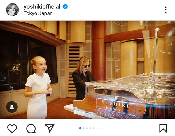 YOSHIKI、「防空壕で歌う少女」との共演！リハの様子を公開！