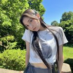 小山璃奈、圧倒的な脚線美で魅了するミニスカコーデに反響ぞくぞく！