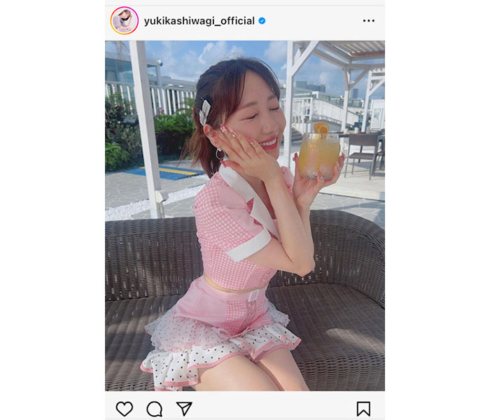 AKB48・柏木由紀、「抜群にかわいい」ピンク衣装で太ももチラリ！