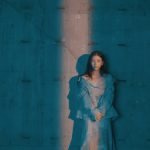 元虹プロ・YUNA、クールなビジュアルで魅せる『蒼炎』MVが公開