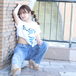 【動画】櫻あき、福岡で美ボディアピールのヘソ出しコーデで登場！MUSIC CIRCUSへの思いを語る！
