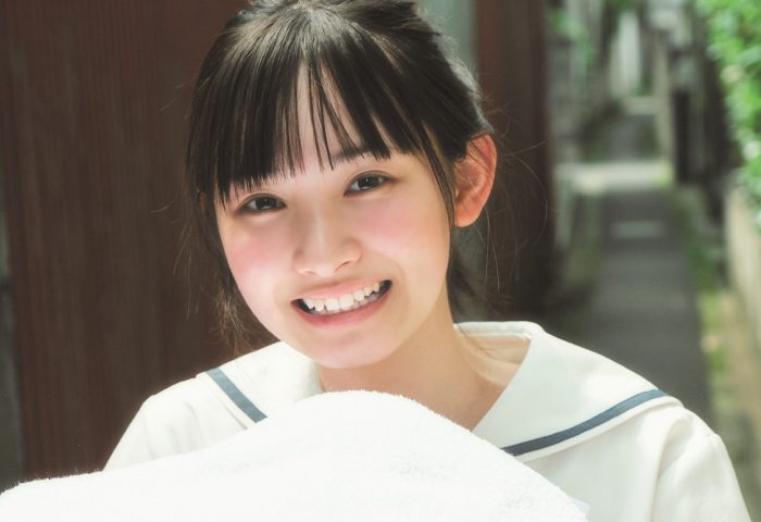 ニアジョイ・山野愛月、銭湯を舞台にコミカルな制服グラビアを披露！現役JKアイドルが集結する「B.L.T. SUMMER CANDY 2023」発売