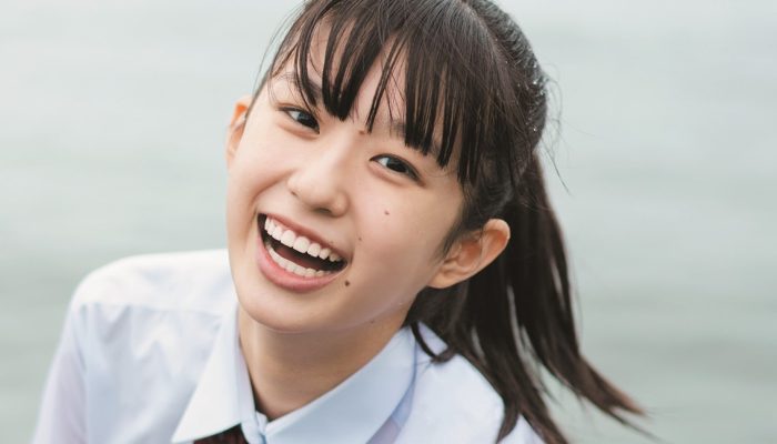 私立恵比寿中学・小久保柚乃、制服のまま海へと豪快ダイブ！現役JKアイドルが集結する「B.L.T. SUMMER CANDY 2023」発売