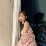 松川星とお泊りデート！？はだけシャツ＆太ももチラリショットが可愛すぎる！