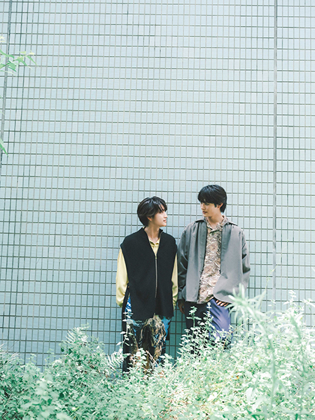話題の『with BOYFRIEND』裏表紙は俳優・水上恒司！JO1らのカットも先行解禁！