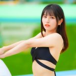 【写真特集】姫月琴音(kyuuuns)、艶やかな黒髪が映えるブラックビキニで登場！＜近代麻雀水着祭2023＞