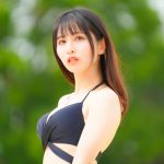 【写真特集】姫月琴音(kyuuuns)、艶やかな黒髪が映えるブラックビキニで登場！＜近代麻雀水着祭2023＞