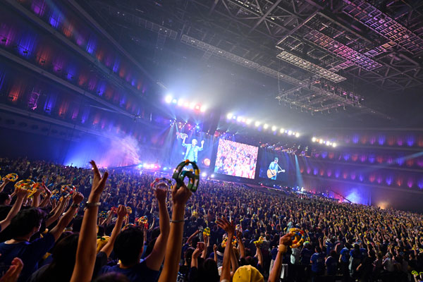 ゆず、世界最大級の音楽アリーナ「Kアリーナ横浜」こけら落とし公演が開幕！