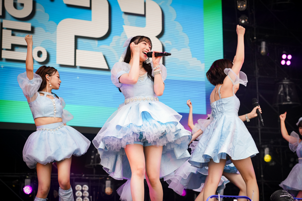 モーニング娘。'23が最終日のGRASS STAGEに出演！圧巻のダンスパフォーマンスで魅了＜ROCK IN JAPAN FESTIVAL 2023＞