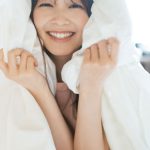 久間田琳加とプライベート感満載な旅気分が味わえる?!2024年度カレンダーは伊豆でロケ撮影！