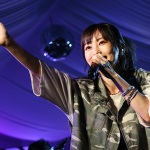 【写真特集】山本彩、圧倒的な存在感で歌声を響かせる！クールな迷彩柄コーデで登場＜UNI9UE PARK’23＞