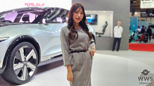 【写真特集】元東大院生・Reina+World、美スタイル際立つ赤ドレスでTHK「LSR-05」と決めポーズ！＜JAPAN MOBILITY SHOW 2023＞