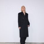 SKY-HI、80~90年代のミニマリズム期を彷彿とさせるコートスタイルで登場！カルバン・クライン開催イベント「MUSIC MEETS FASHION」にて