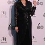 【写真特集】藤原紀香、笑顔と美脚際立つハイヒール×黒ドレスでゲストとして登場！〈JUN ASHIDA / TAE ASHIDA 60TH ANNIVERSARY SPRING SUMMER COLLECTION 2024〉
