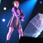 【写真特集】BEYOOOOONDS内ユニット・SeasoningS、美脚あらわなミニスカとビニール傘の粋な演出でファン大熱狂！〈GIGA・GIGA SONIC 2周年大感謝祭SPECIAL in 幕張メッセ presented by ドラゴンエッグ〉