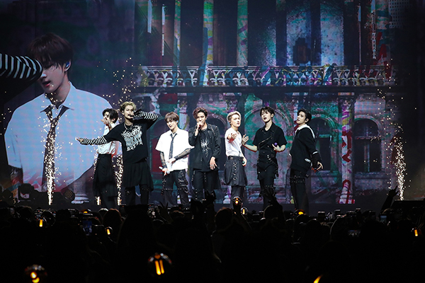ENHYPEN、初のスタジアム入りワールドツアー「FATE」アメリカ6都市公演を盛況裏に終了！