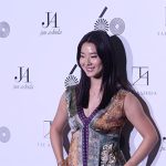 【動画】すみれがエレガントなドレスでフォトコールに登場！＜JUN ASHIDA / TAE ASHIDA 60TH ANNIVERSARY S/S 2024＞