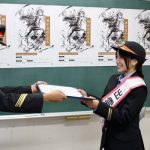 miwa、出雲市駅1日駅長に就任！観光列車「あめつち」を迎えるアナウンスや出雲市駅でのグリーティングに参加！