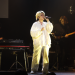 【ライブレポート】日韓ミックスのネオシンガーソングライター・SG、メディアショーケースでメジャーデビュー曲「Palette」を初披露！DJ GINTA(Repezen Foxx)も祝福！