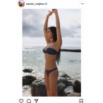 真島なおみ、シンプルに、美しい！紺色のビキニ姿でスタイルの良さを披露！