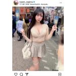 真島なおみ、肌色でまとめたコーディネートで自然の美を披露！
