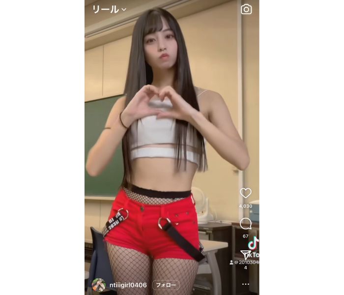 Nattiy（TiiiMO）、へそ出し＆網タイツ衣装でキュートなダンスを披露するリール動画公開！