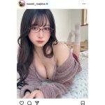 真島なおみ、はだけたルームウェアでベッドにゴロン・・！一緒に横になりたい、とSNSで話題に！