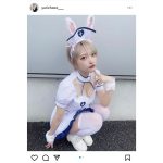 東條ゆりあの胸元穴あきナース＆バニーコスにファン歓喜！「あかんかわいすぎる」