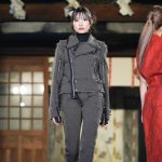 SKE48・野村実代、石黑友月、グレイカラーのクールな装いでランウェイに登場！＜BISHU COLLECTION produced by TGC＞