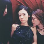 羊文学と西武渋谷店のクリスマスコラボレーション企画『by your side』の開催が決定した。