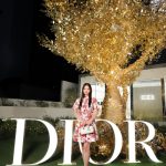 横田真悠、ディオールの赤いバタフライが印象的なエレガントワンピで登場！＜DIOR HOLIDAY POP-UP＞