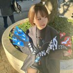 新唯、ロックな全身黒コーデでライブ参戦を報告！「ライブはいつも母と」