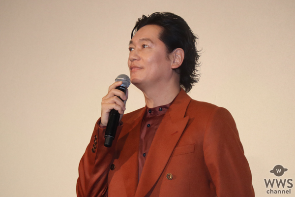 井浦新、アイドルと共同生活をしたおっさん役を演じる「観た人に寄り添う作品です。」＜『つんドル』公開記念舞台挨拶＞