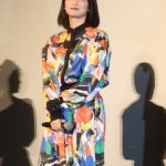深川麻衣、カラフルなワンピースで舞台挨拶に登場！元アイドルを演じて身近な幸せを実感＜『つんドル』公開記念舞台挨拶＞