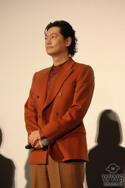 井浦新、アイドルと共同生活をしたおっさん役を演じる「観た人に寄り添う作品です。」＜『つんドル』公開記念舞台挨拶＞