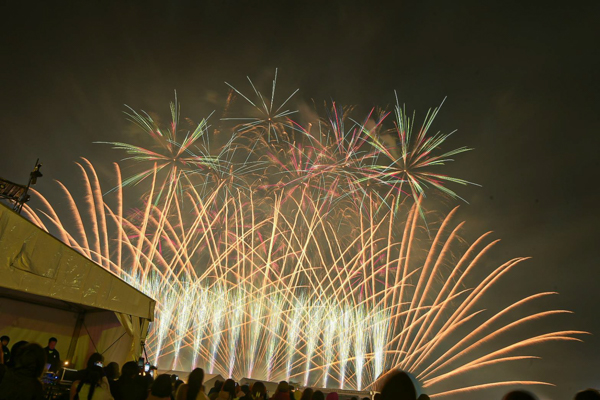 氣志團がOne Night Carnivalで大盛況！！フィナーレで広島の夜空に花火が咲き乱れる〈PEACE STOCK 78’ HIROSHIMA 2023〉